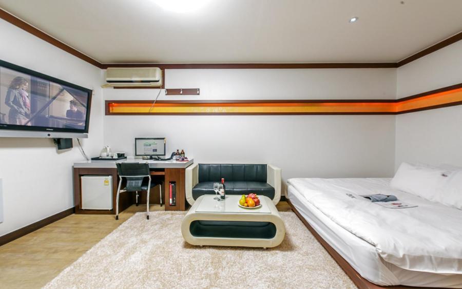 Mk Hotel Yeosu Esterno foto