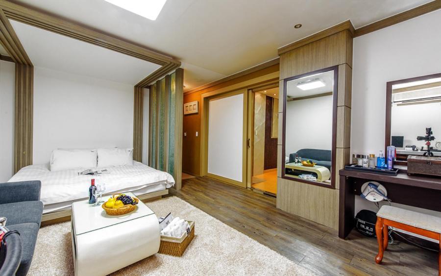 Mk Hotel Yeosu Esterno foto